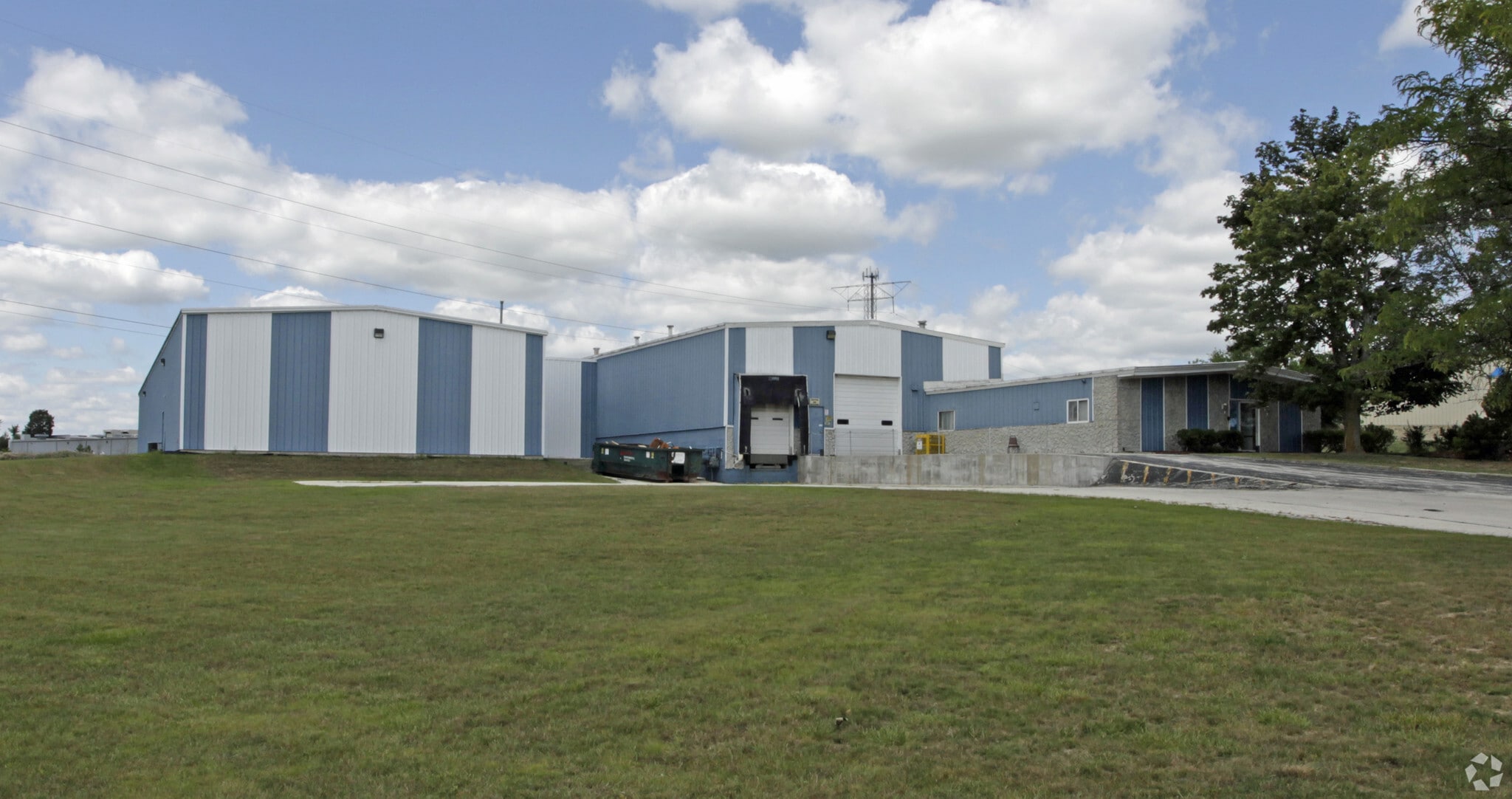 W190N11333 Carnegie Dr, Germantown, WI for lease Primary Photo- Image 1 of 4