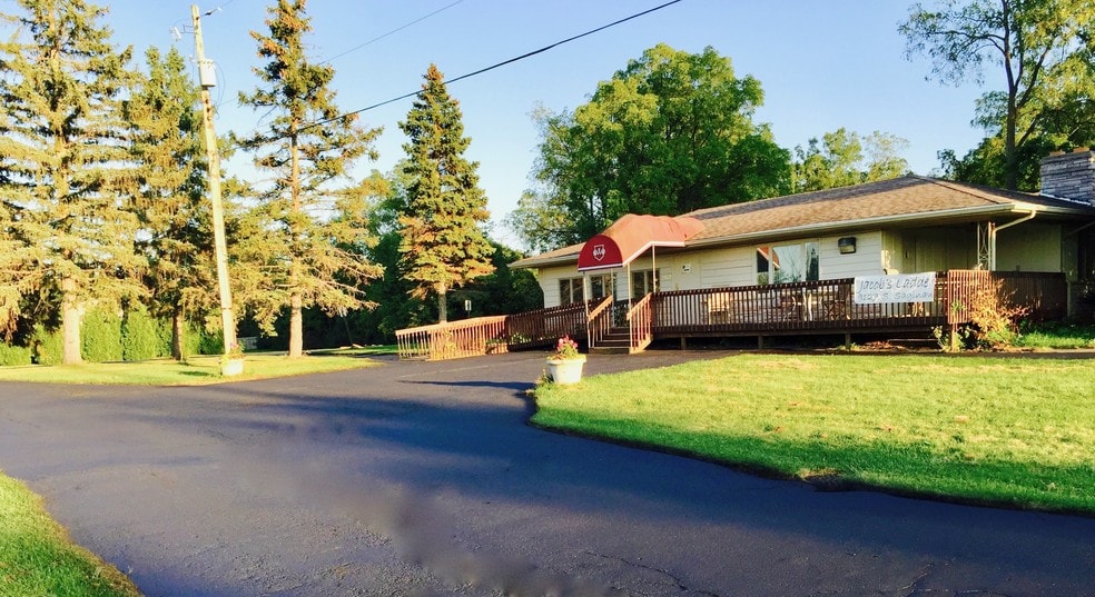 5296 Warwick Woods Trl, Grand Blanc, MI for sale - Building Photo - Image 1 of 1