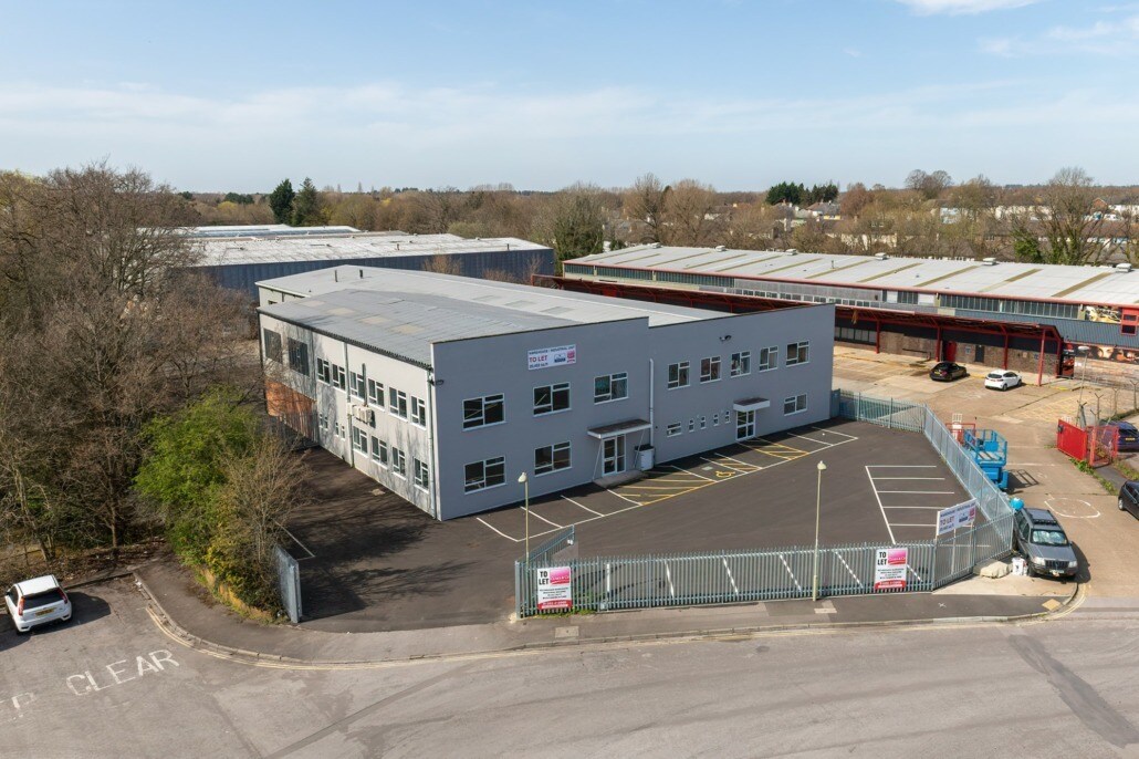 21-21A Invincible Road Industrial Estate, Farnborough for sale Primary Photo- Image 1 of 1