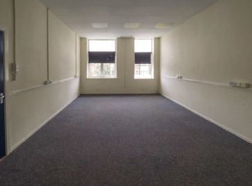 Balme Rd, Cleckheaton for lease Interior Photo- Image 1 of 2