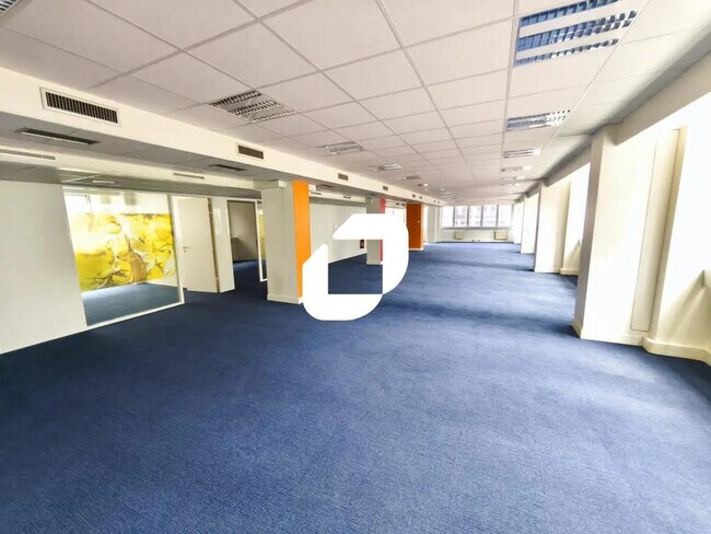 Vente Bureaux 300 m²