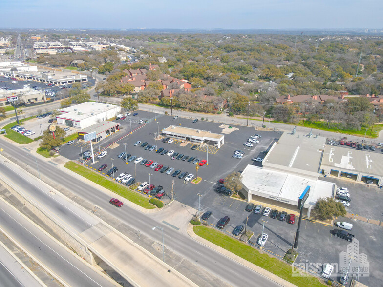 12836 Us-281 Hwy N, San Antonio, TX for lease - Building Photo - Image 1 of 8