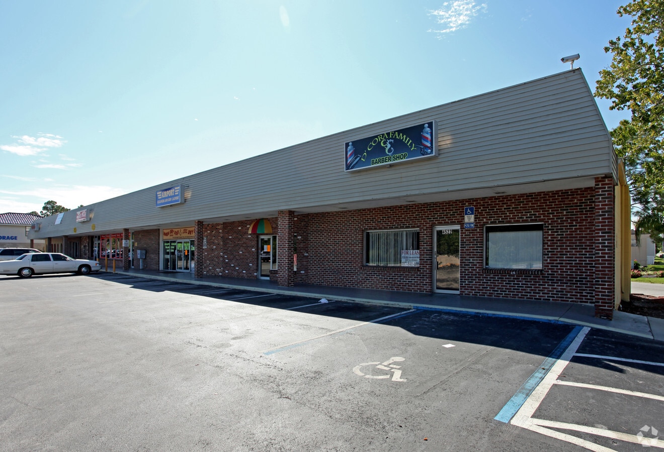 4530 Hoffner Ave, Orlando, FL 32812