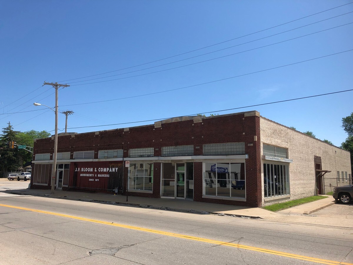 4411 Florence Blvd, Omaha, NE 68110