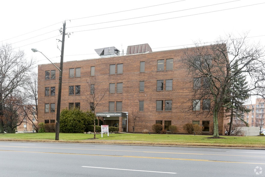 11925 Pearl Rd, Strongsville, OH for lease - Primary Photo - Image 1 of 10