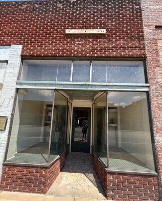 More details for 1026 Military Ave, Baxter Springs, KS - Retail for Sale