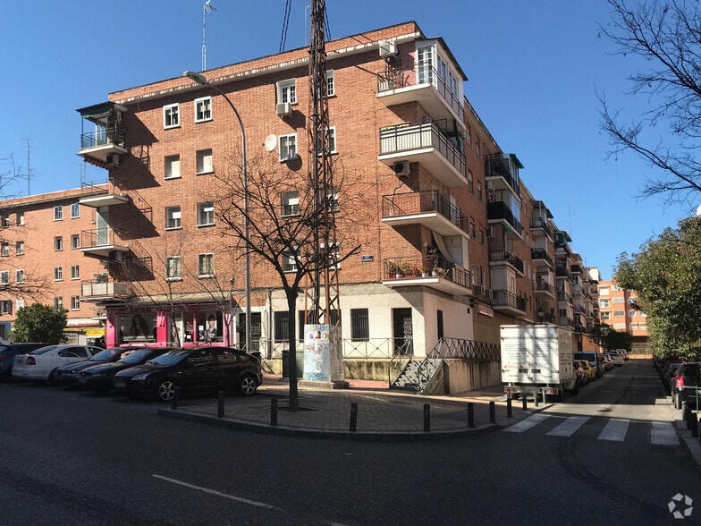 Calle Rincón de la Victoria, 1, Madrid, Madrid for lease - Primary Photo - Image 1 of 2
