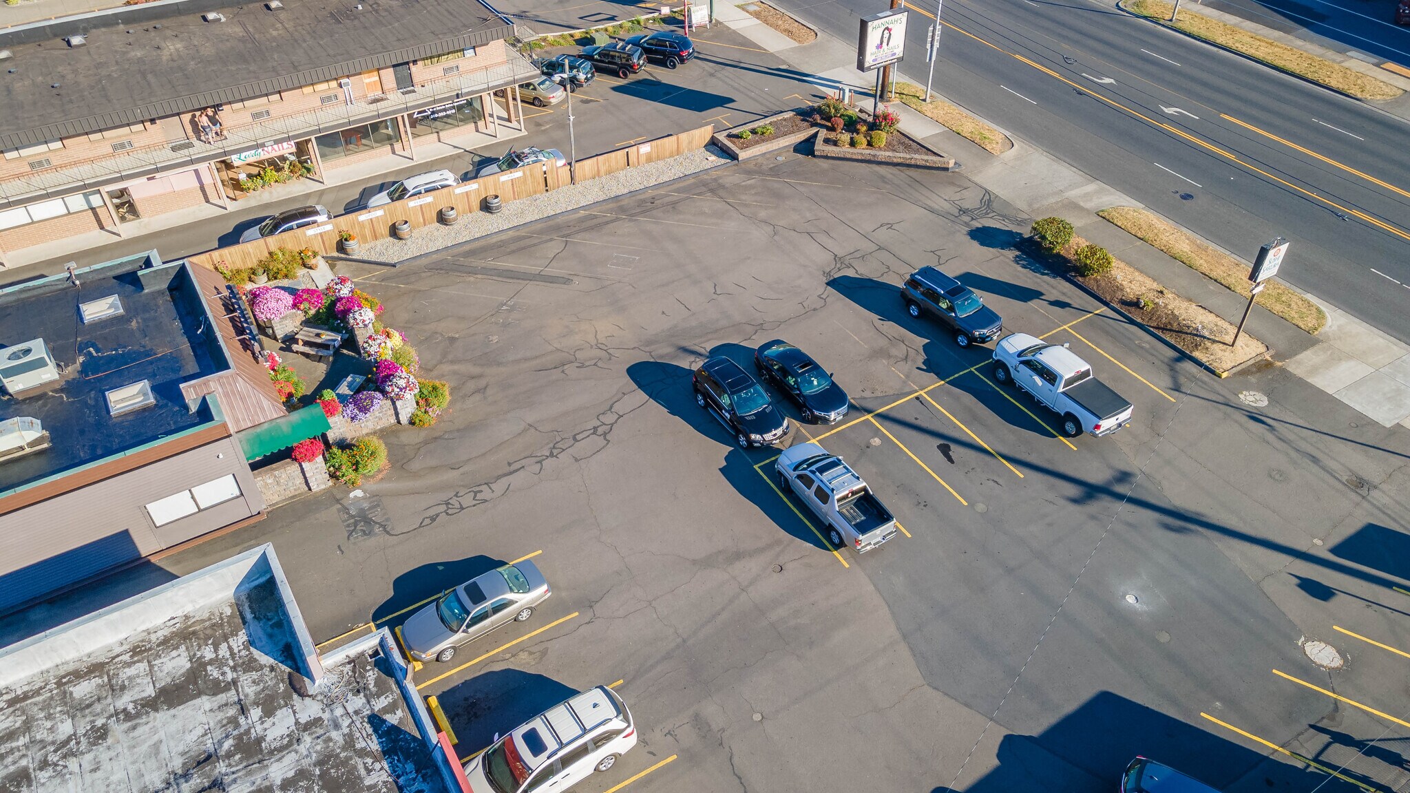 1304 Ocean Beach Hwy, Longview, WA 98632 - Hannah's Salon | LoopNet