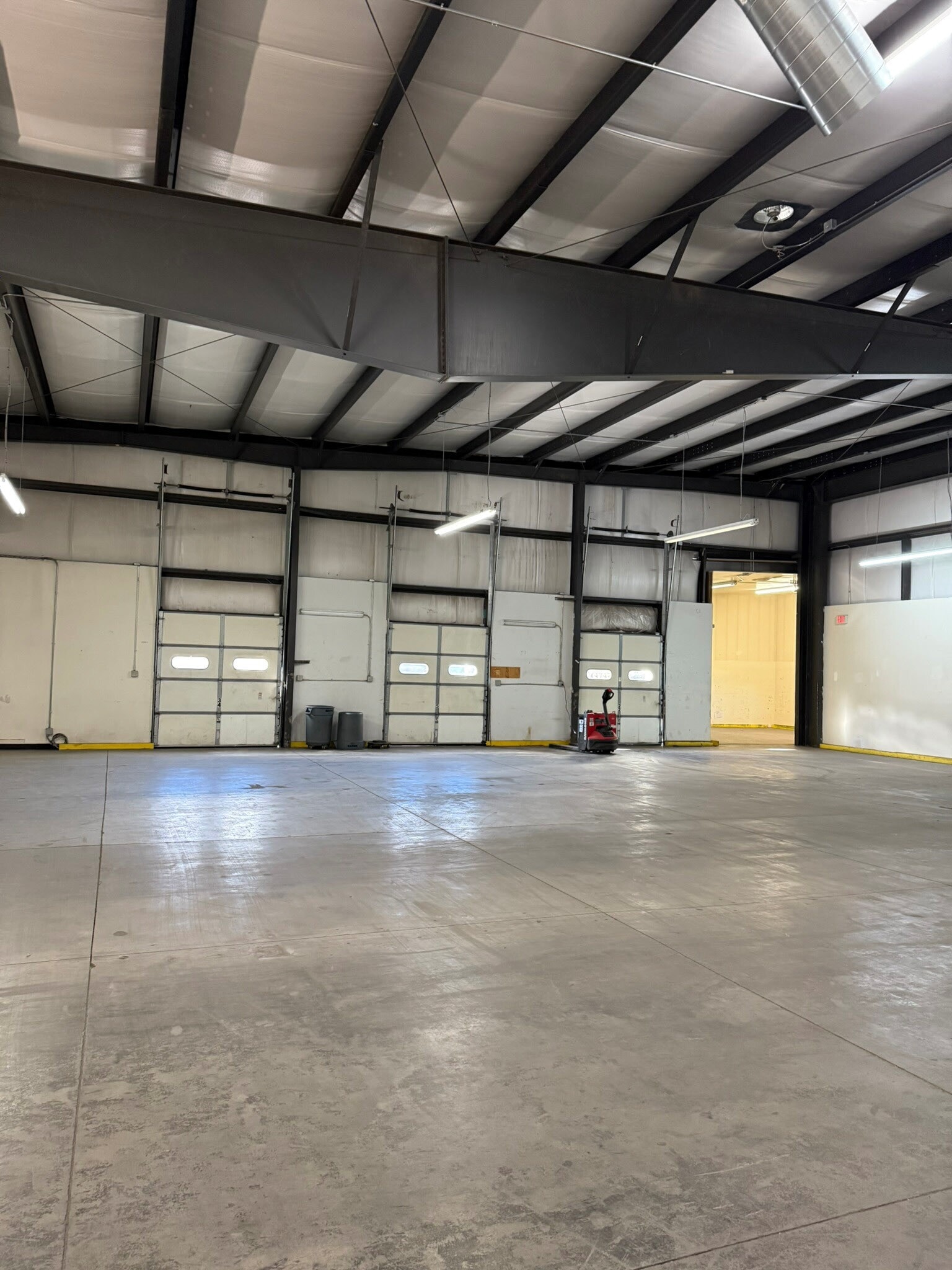 7810 N US Highway 89, Flagstaff, AZ for lease Interior Photo- Image 1 of 1