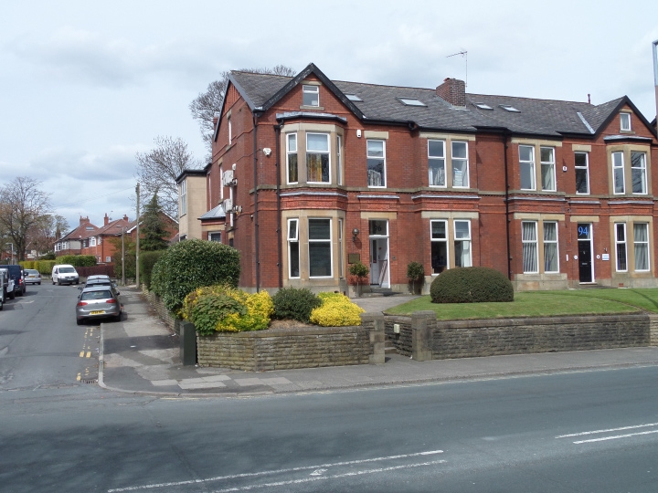 96 Chorley New Rd, Bolton for lease - Primary Photo - Image 1 of 1