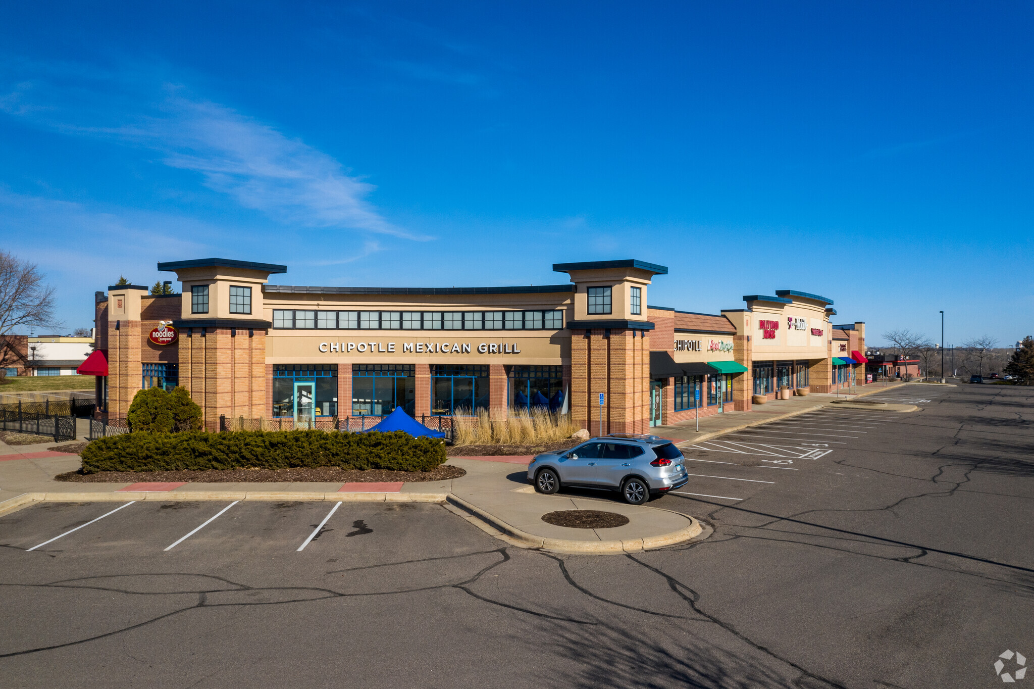 7455 Currell Blvd, Woodbury, MN for lease Building Photo- Image 1 of 14