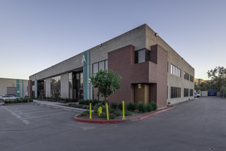 8260 Camino Santa Fe, San Diego, CA for lease Building Photo- Image 2 of 8
