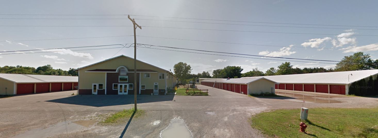 3577 N Eastman Rd, Midland, MI 48642