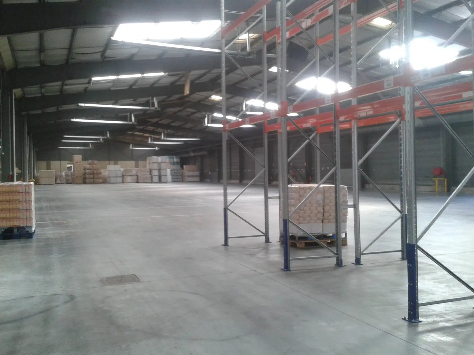 Industrial in Sin-le-Noble for lease Building Photo- Image 1 of 6