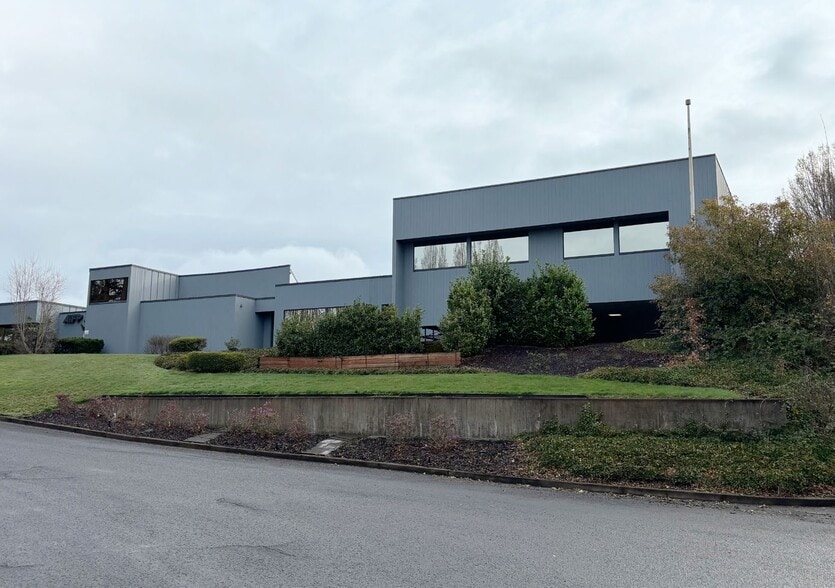 5560 SW 107th Ave, Beaverton, OR for sale - Building Photo - Image 1 of 6