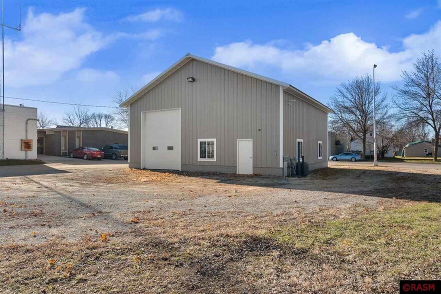 213 Broadway Ave N, New Richland, MN for sale - Building Photo - Image 3 of 23