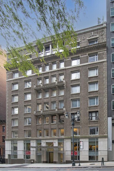 104-110 E 40th St, New York, NY for lease - Building Photo - Image 1 of 19