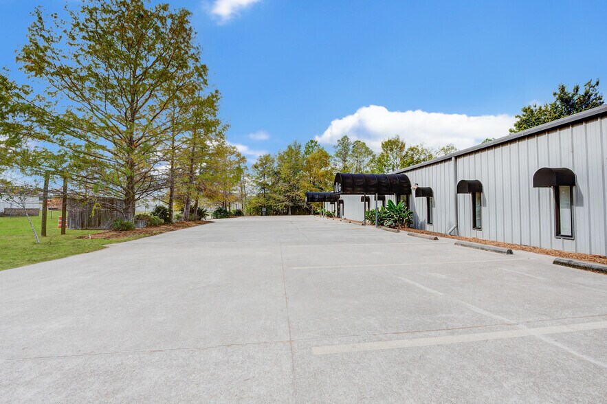 7415 Eastex Freeway Plaza, Beaumont, TX 77708 Industrial for Sale
