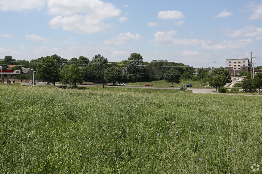 College Blvd, Lenexa, KS for sale - Building Photo - Image 2 of 4