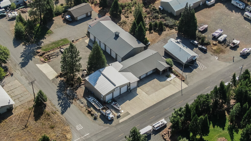 40 Mary Ave, Trinity Center, CA for sale - Building Photo - Image 1 of 1