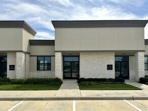 10401 S Mason Rd Building C, Richmond, TX for lease Interior Photo- Image 1 of 15