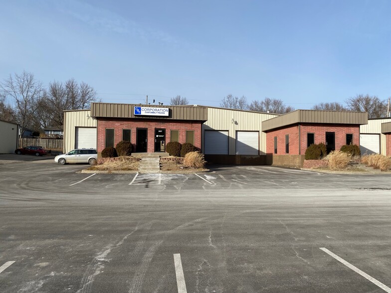 2857 SW Us-40 Hwy, Blue Springs, MO for sale - Building Photo - Image 1 of 1