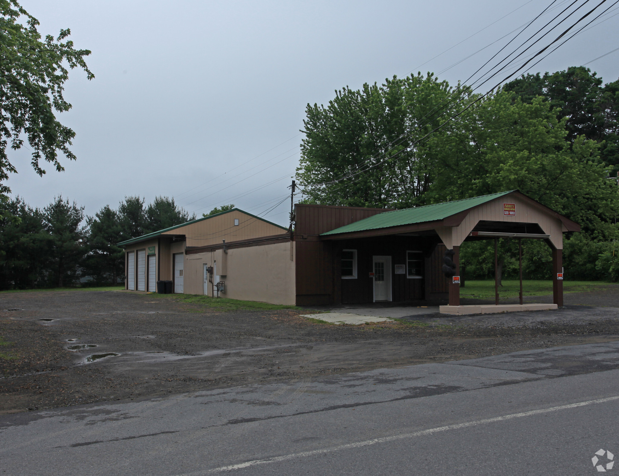 331 Newport Rd, Utica, NY for sale Primary Photo- Image 1 of 1