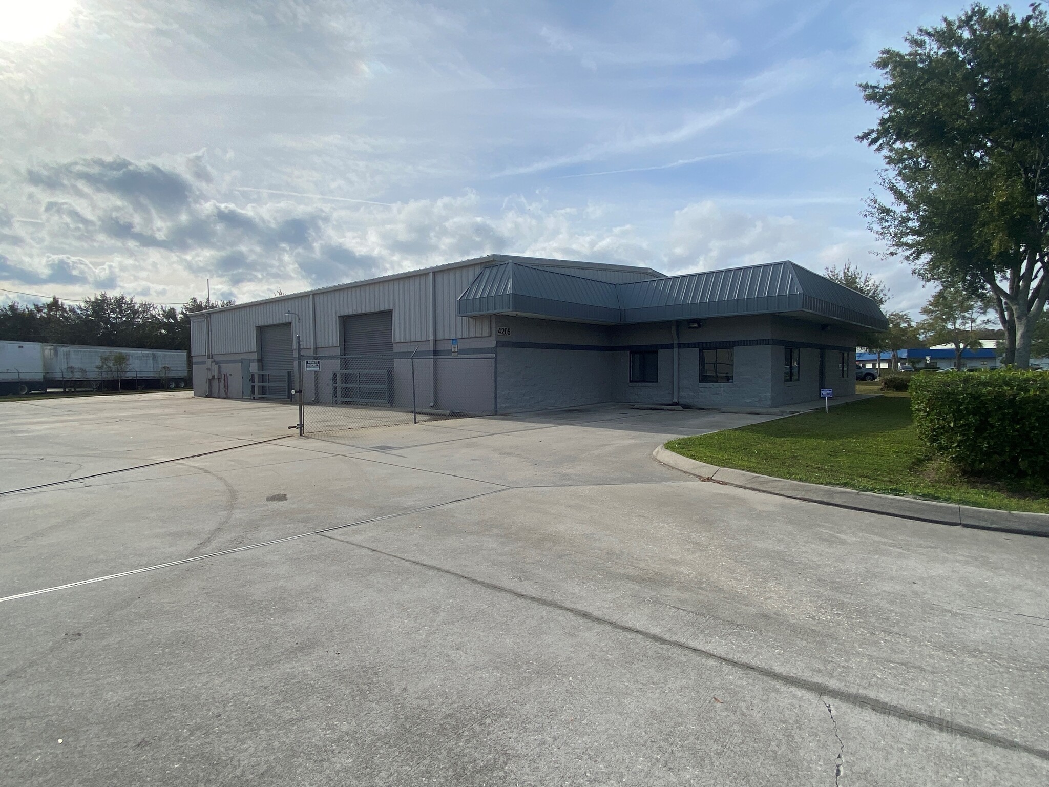 4205 St. John's Pky, Sanford, FL for lease Building Photo- Image 1 of 6