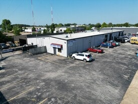 Vehicle Body Shop FOR LEASE in Pleasant View - Warehouse