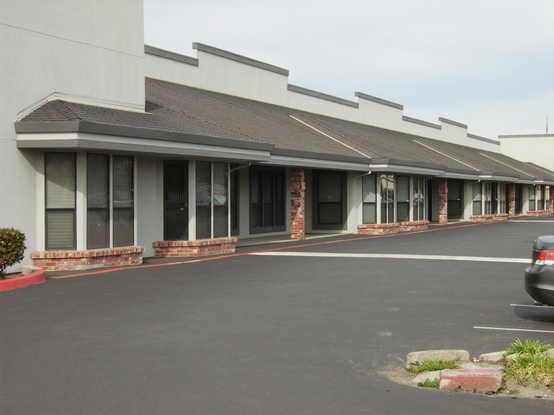 40 Clark St, Salinas, CA for lease - Building Photo - Image 2 of 2