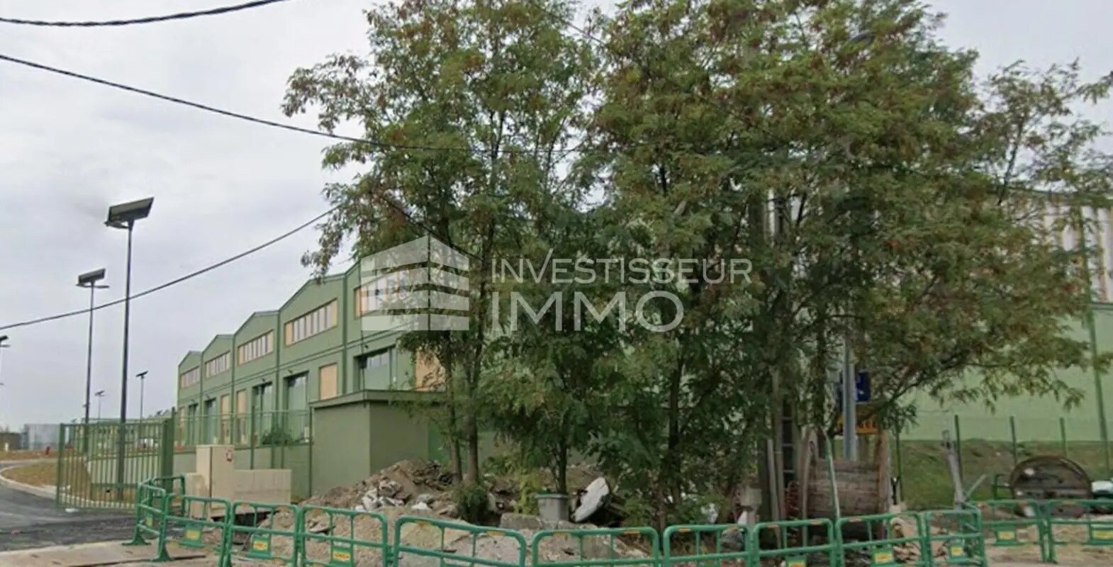 Flex in Stains for lease Building Photo- Image 1 of 6