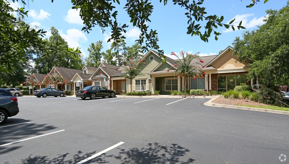 1618 and 1614 Mahan Center Blvd portfolio of 3 properties for sale on LoopNet.com - Primary Photo - Image 2 of 2