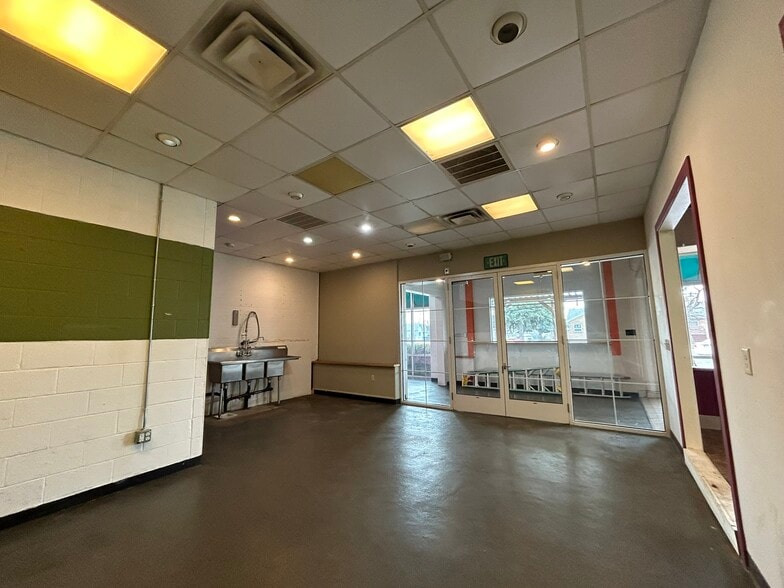 390 American Legion Blvd, Mountain Home, ID for lease - Building Photo - Image 2 of 7