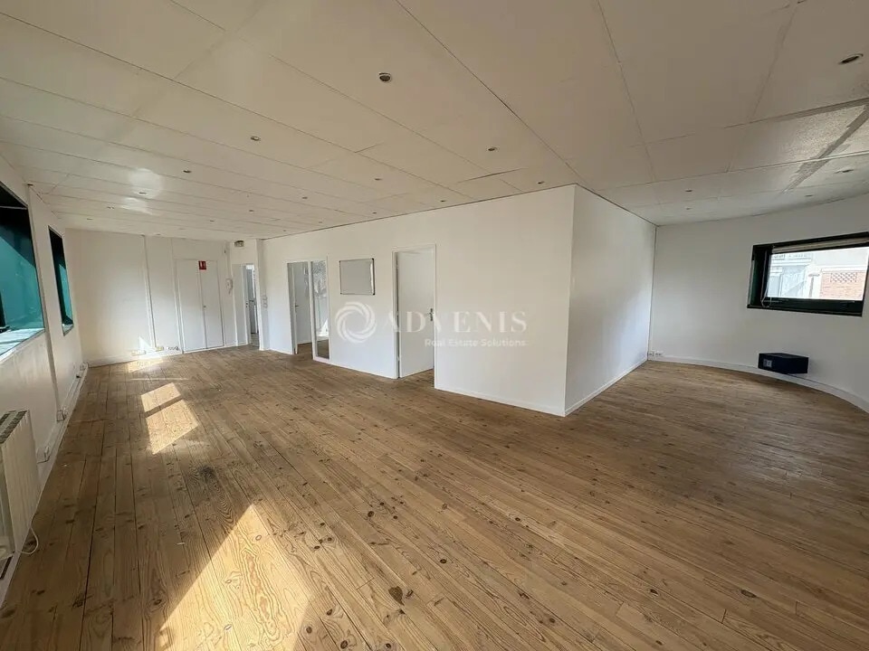 Office in Boulogne-Billancourt for lease Building Photo- Image 1 of 10