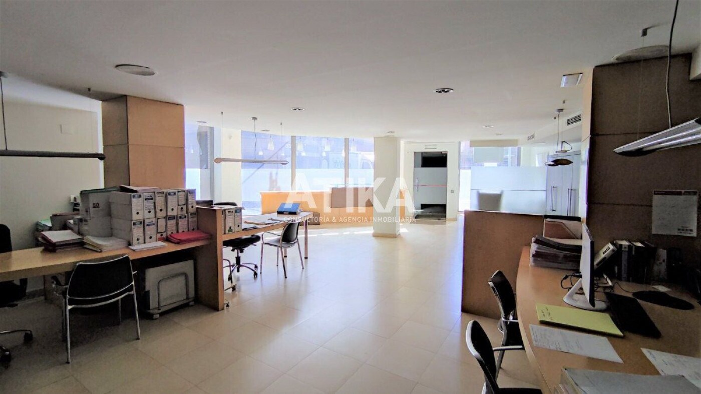 Retail in Ontinyent for lease Building Photo- Image 1 of 7