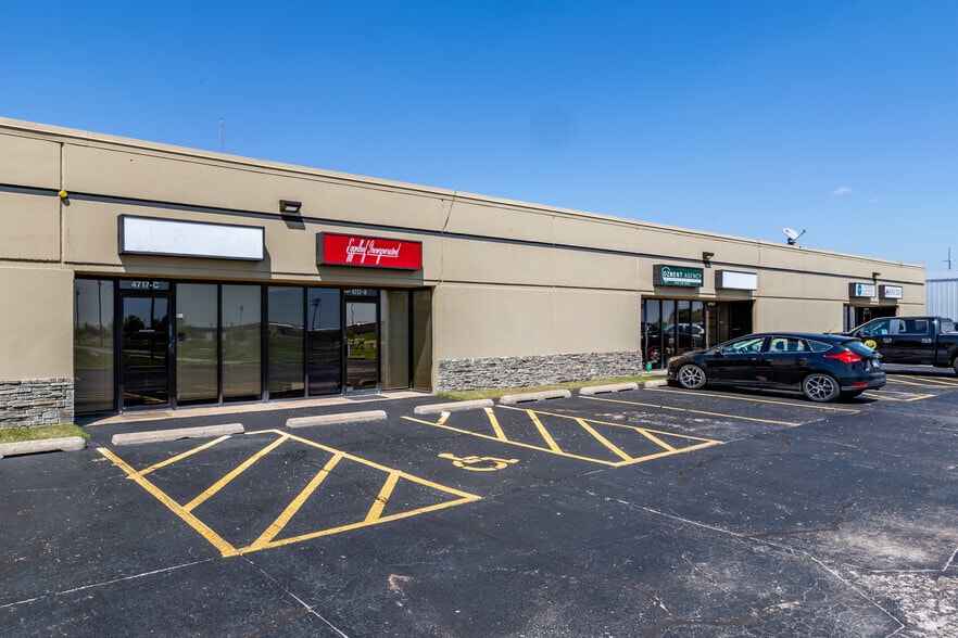 4717 S Mingo Rd, Tulsa, OK for lease - Building Photo - Image 2 of 9