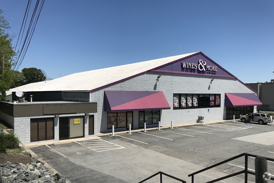 125 Sockanosset Cross Rd, Cranston, RI for sale - Primary Photo - Image 1 of 1