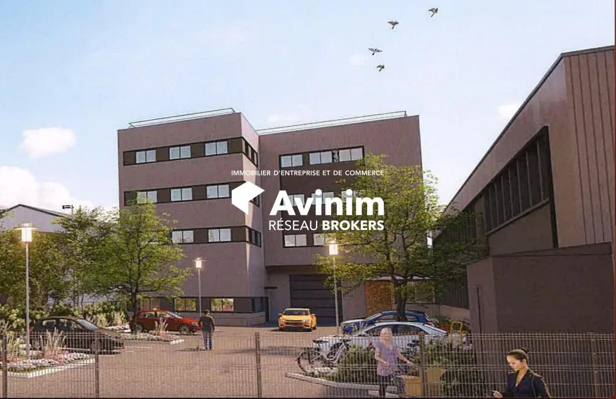 Industrial in La Courneuve for sale Building Photo- Image 1 of 4