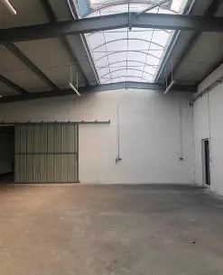 Retail in Nanteuil-lès-Meaux for lease - Interior Photo - Image 3 of 4