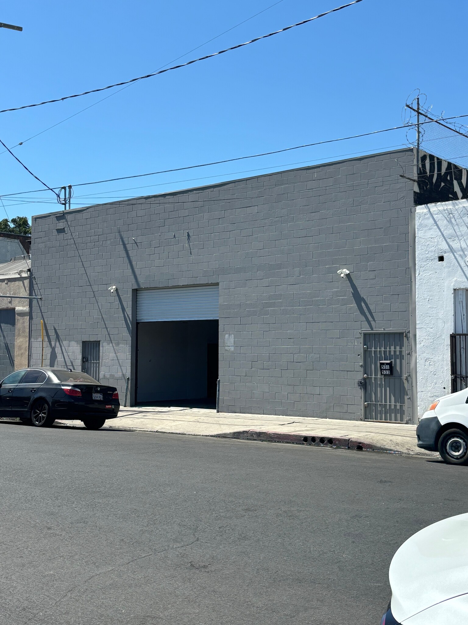 531 Ceres Ave, Los Angeles, CA for lease Building Photo- Image 1 of 3