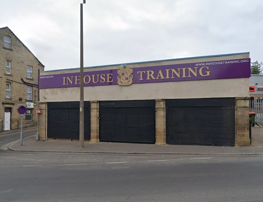 46 Wellington Rd, Dewsbury for lease Primary Photo- Image 1 of 2