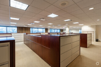 18W200 W 22nd St, Oakbrook Terrace, IL for lease Interior Photo- Image 2 of 8