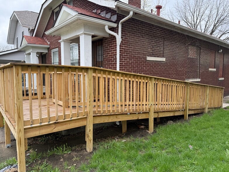 2637 Sullivant Ave, Columbus, OH for sale - Building Photo - Image 2 of 14