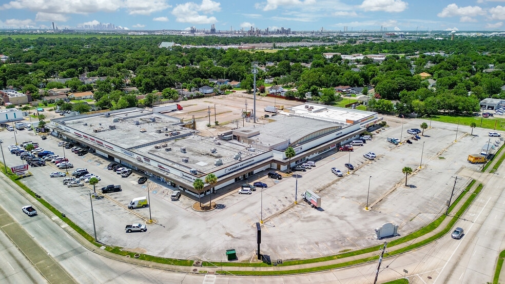 1218-1240 Shaver St, Pasadena, TX for lease - Building Photo - Image 2 of 6