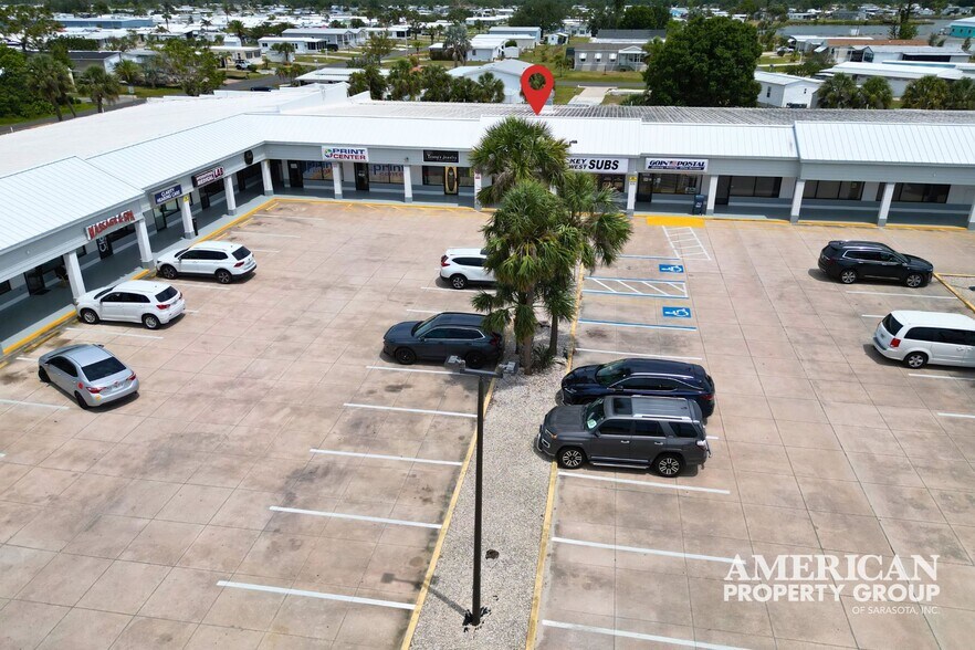 2828 S McCall Rd Englewood FL - 2828 S McCall Rd Englewood FL Building Photo 3 Large