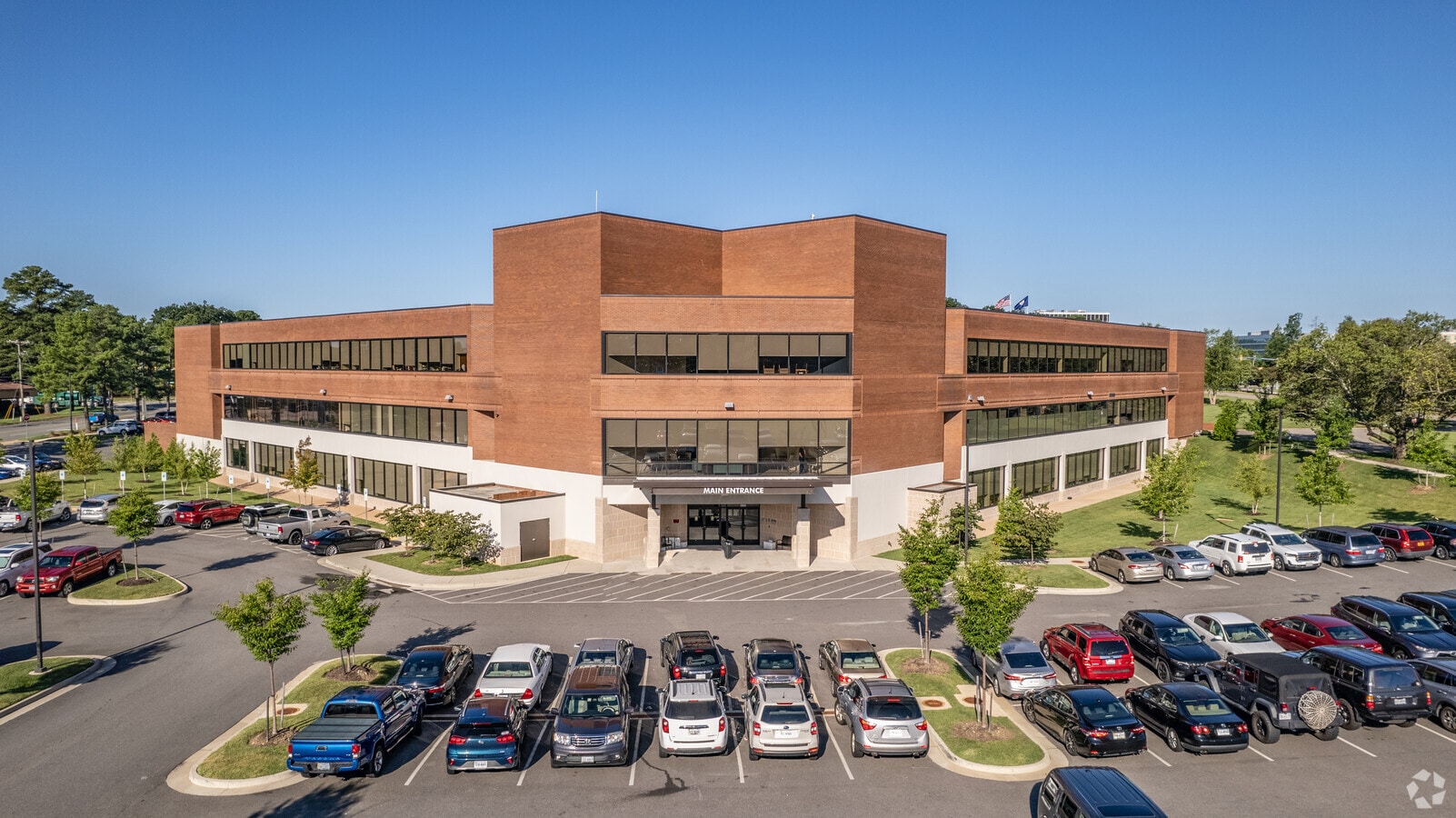 6600 W Broad St, Richmond, VA 23230