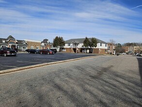 11923 Centre St, Chester, VA for lease Interior Photo- Image 2 of 3