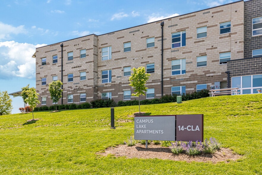 1100 Campus Lake Dr, Cottleville, MO for sale - Building Photo - Image 3 of 23