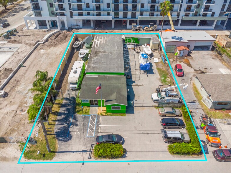 4611 SW 44th Ave, Dania, FL for sale - Building Photo - Image 1 of 1