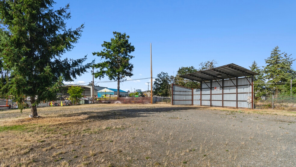 11221 Pacific Hwy SW, Lakewood, WA for sale - Building Photo - Image 3 of 6